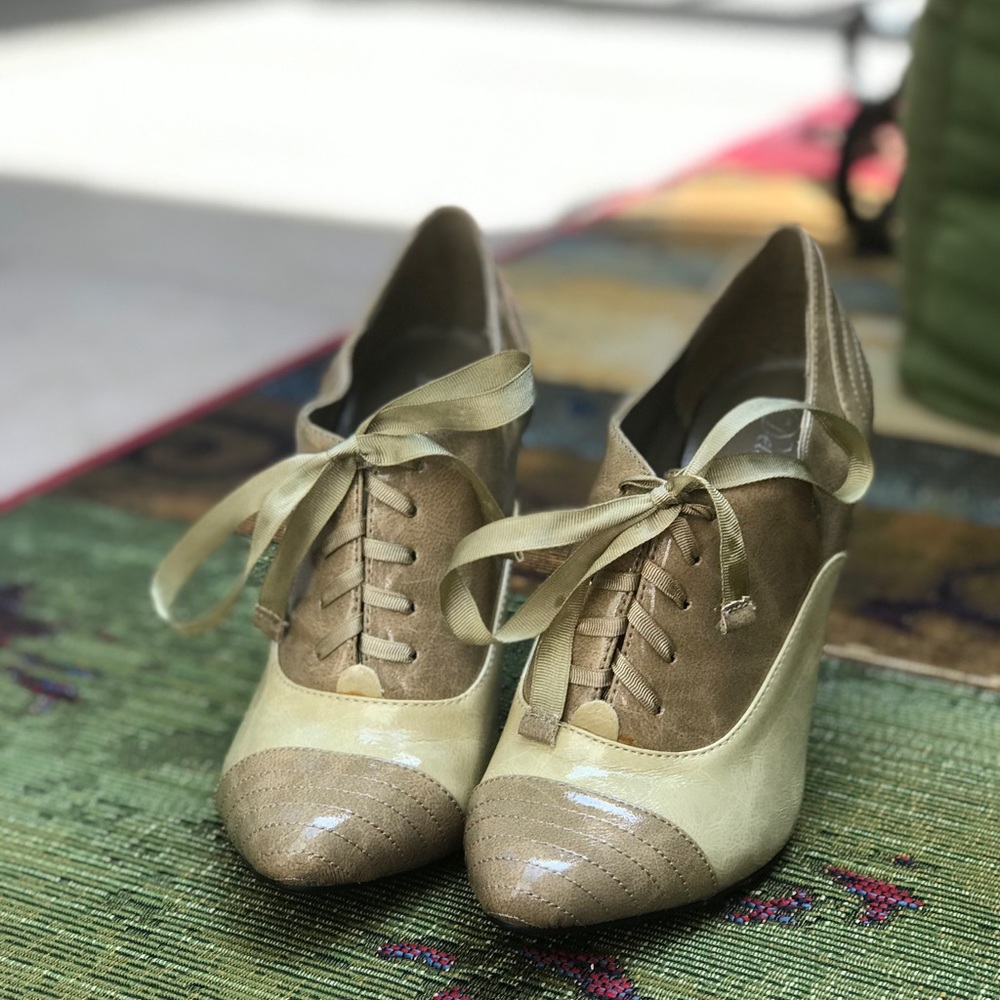 Neutral lace up bootie shoe - nude/beige